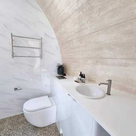 Barrel View Luxury Cabins Ballandean Exterior photo
